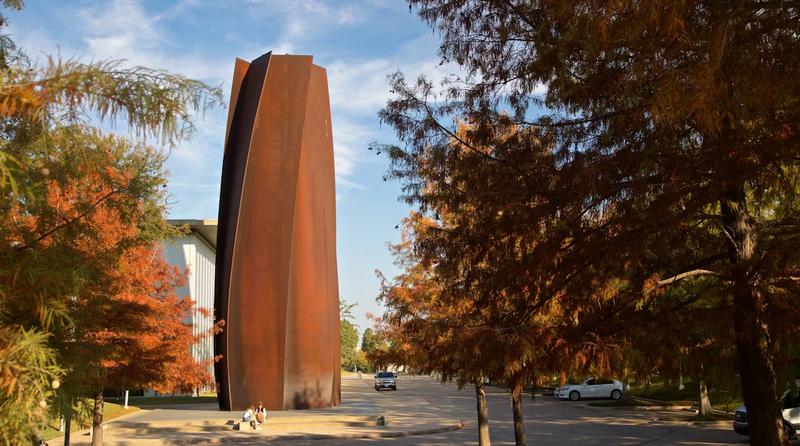 Fort Worth Cultural District modern art sculpture